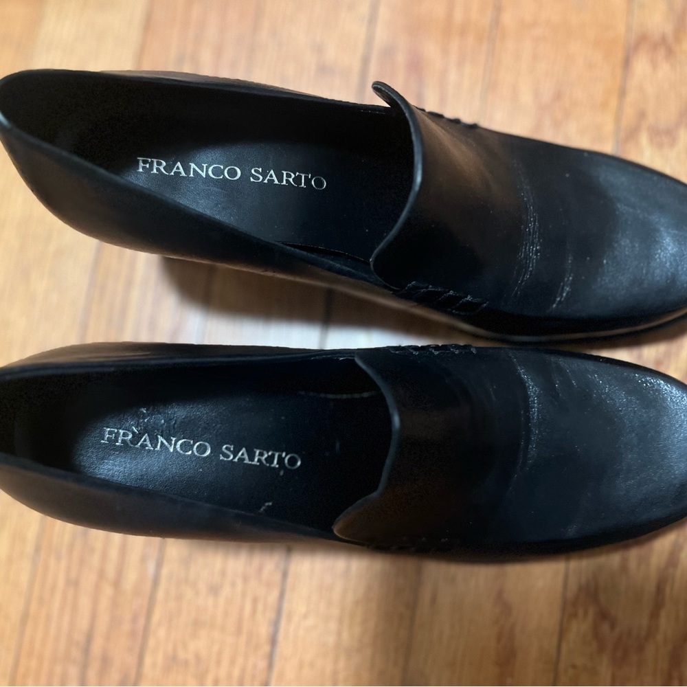 Chunky heel, 90’s Franco Sarto women’s Black Loafers size 8